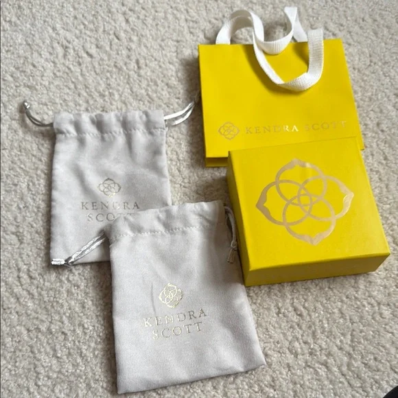 Kendra Scott Gold and Pink Necklace - Picture 5 of 5